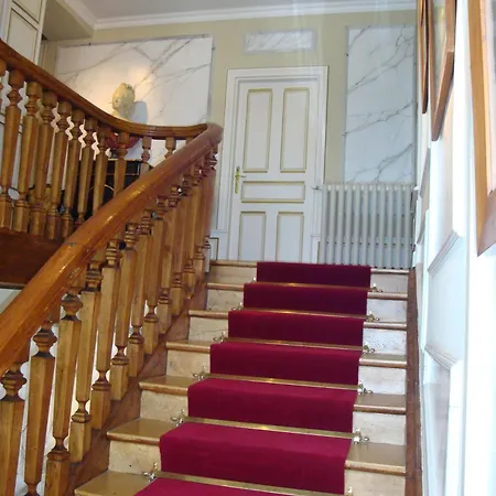 Domaine De Gaudon Bed & Breakfast *